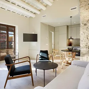 https://canvas-apartments-lofts-girona.topcostabravahotels.com